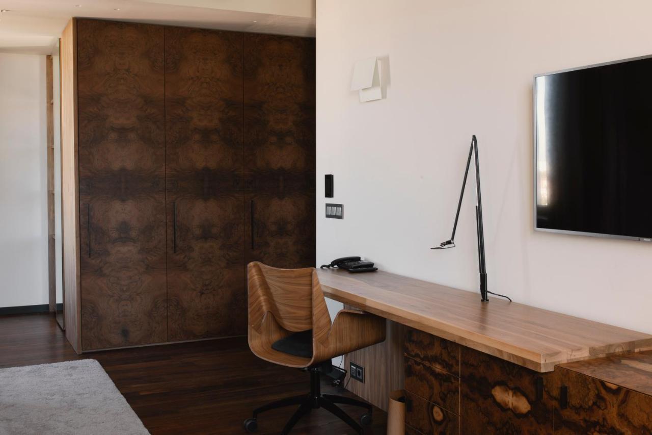 Hotel Warszawa מראה חיצוני תמונה A room at the hotel