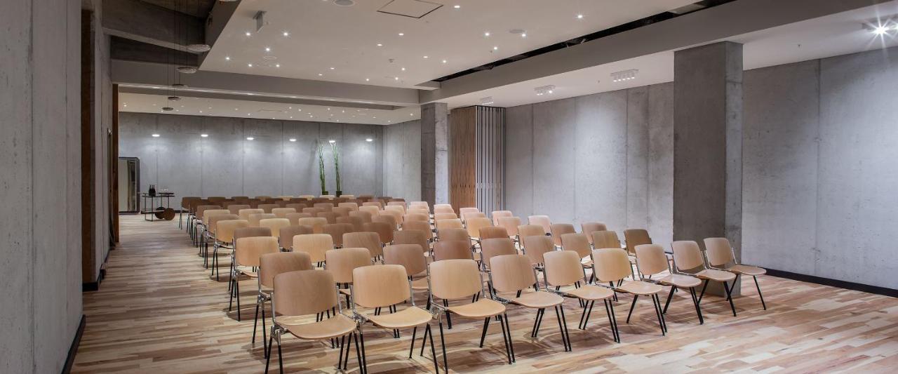 Hotel Warszawa מראה חיצוני תמונה The meeting room