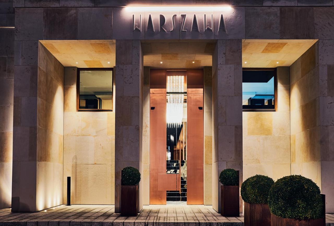 Hotel Warszawa מראה חיצוני תמונה Entrance of the hotel